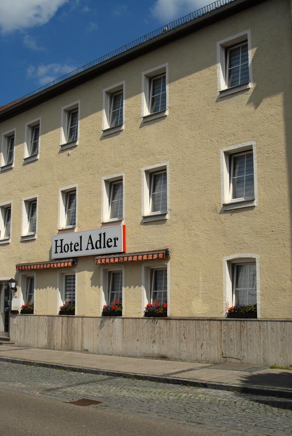 Adler Treuchtlingen Hotel Bagian luar foto